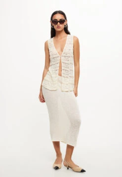 OLSEN VEST - CREAM