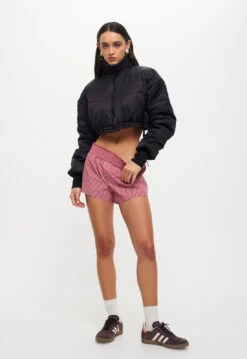 ROAMING PUFFER JACKET - BLACK -Tops To Bottoms Sales 06 09 23 LIONESS eCOMM OCT RESHOOTS 152