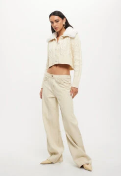 GIGI CROP CARDI - CREAM -Tops To Bottoms Sales 06 09 23 LIONESS eCOMM OCT RESHOOTS 210