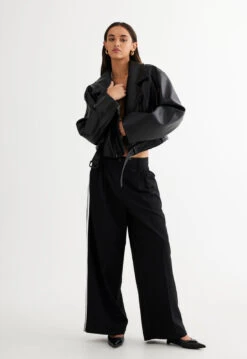 STATEN ISLAND JACKET - BLACK -Tops To Bottoms Sales 14 04 23 LIONESS eCOMM MAY23 RESHOOTS 1569