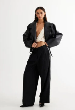 Tops To Bottoms Sales -Tops To Bottoms Sales 14 04 23 LIONESS eCOMM MAY23 RESHOOTS 1574