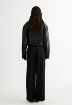 STATEN ISLAND JACKET - BLACK -Tops To Bottoms Sales 14 04 23 LIONESS eCOMM MAY23 RESHOOTS 1575