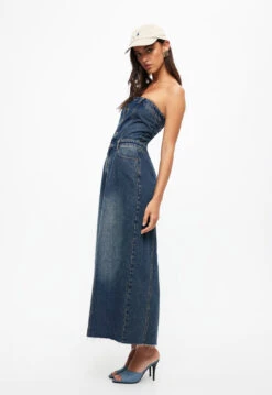 VISTA DENIM DRESS - DENIM BLUE -Tops To Bottoms Sales 15 05 23 LIONESS eCOMM JUNE JUNE 427 a2a6bb12 9b5b 4d85 b02a 0622eca4f9d6