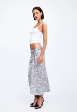 LE PARIS MIDI SKIRT - LEOPARD -Tops To Bottoms Sales 19 12 22 LIONESS eCOMM FEB FEB 1233