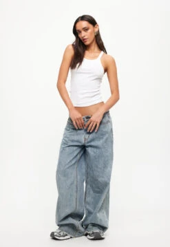EIVISSA BAGGY JEAN - FADED DENIM -Tops To Bottoms Sales 24 05 23 LIONESS ReShoots Roberta Reshoots 203