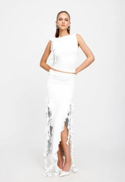 RENDEZVOUS SKIRT - WHITE -Tops To Bottoms Sales 25 01 23 LIONESS ReShoots Serena RESHOOTS 1233