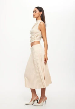 SYDNEY PLEAT SKIRT - OATMEAL -Tops To Bottoms Sales LT711 1 2309 OATMEAL LB661 2309 OATMEAL 10jpg
